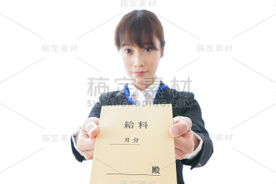 女商人很高兴得到回报