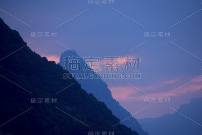 日出卢加诺
