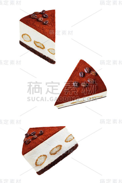 提拉米苏蛋糕装饰咖啡豆在白色孤立的背景