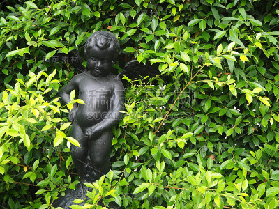小花园雕像