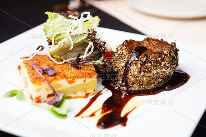 牛柳配土豆片