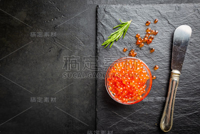 美味的红鱼子酱