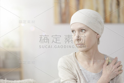 孤弱病弱的女人
