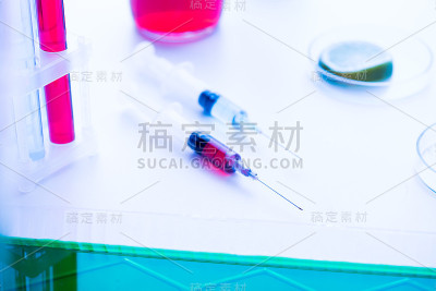 现代生物实验室工作场所的科学工具