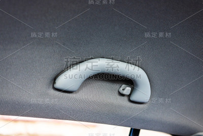 特写照片内一辆车，车顶把手孤立。