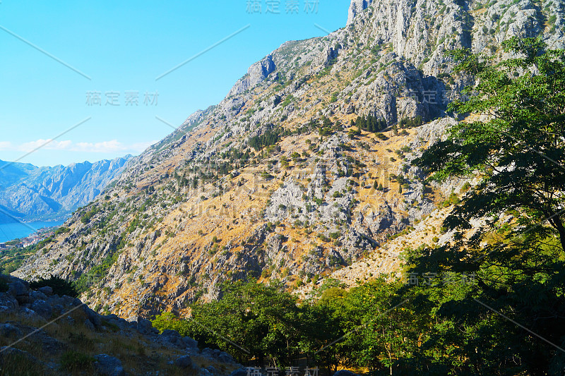 巍峨而难以接近的山脉。旧共和国武士,黑山。