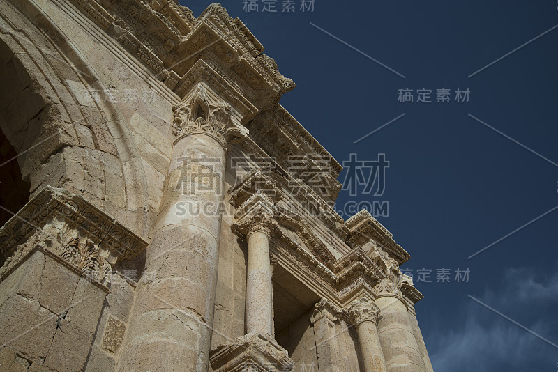 低角度特写，哈德良拱门，Jerash Jordan