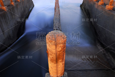河