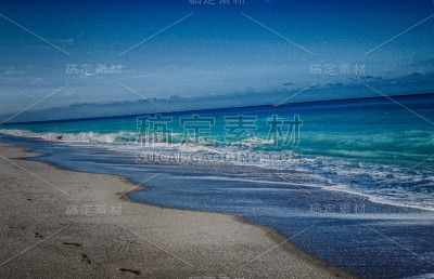 沙滩上的脚印