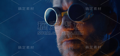 14、男人是看镜头的安全护目镜