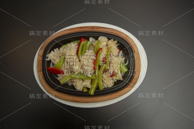 黑色背景上的海鲜