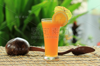 一杯橙汁