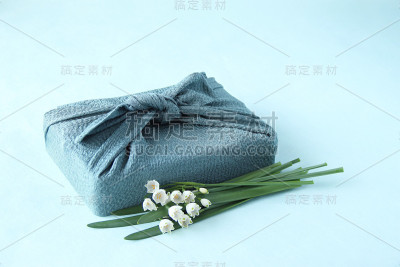 夏天的雪花和花楸