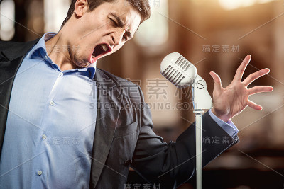 人唱歌