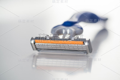 锋利的三叉戟剃须刀