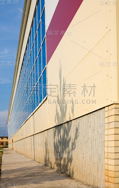 墙上