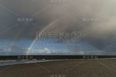 德国北弗里斯兰岛的彩虹