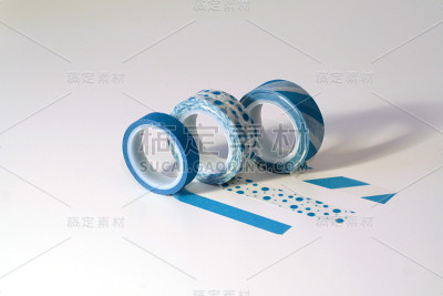 Washi磁带卷。蓝色和白色调。