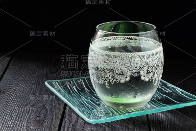 冷纯矿泉水