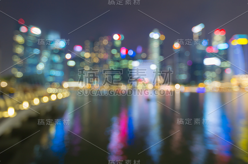 夜光模糊了城市办公楼的虚景