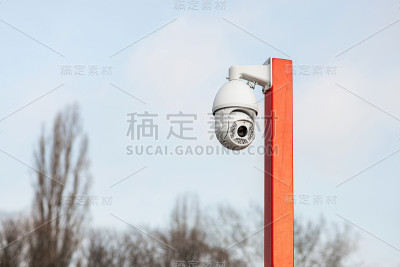 现代白色监控摄像头