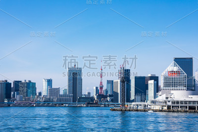 蓝天下的东京湾景观