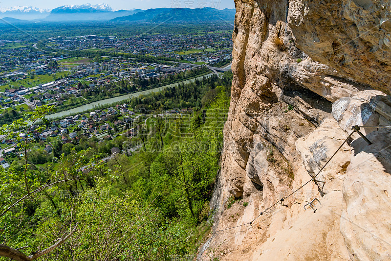 攀登布雷根茨的via ferrata