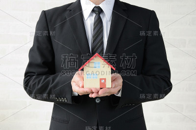 有房子的商人