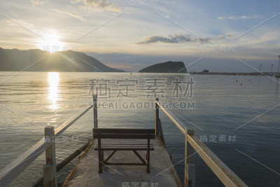 黑山布德瓦老城附近的海景