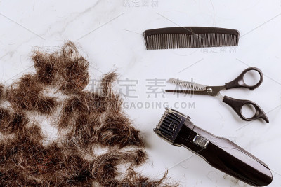 电动理发器，专业普通美发师用梳子剪头发
