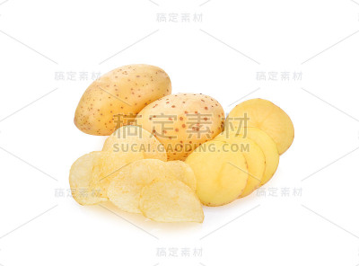 白底上的新鲜土豆