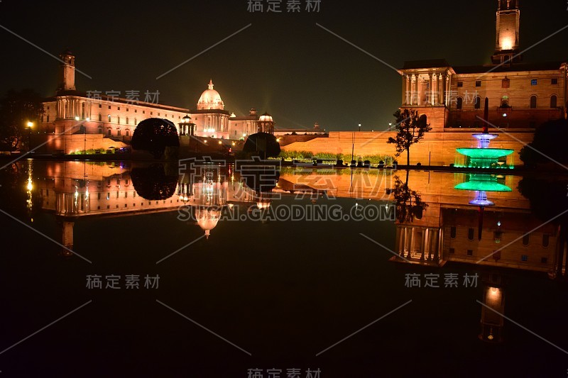 印度德里的Rashtrapati Bhawan五颜六色的夜景，著名的Rashtrapati Bhaw