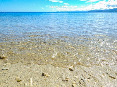 清澈透明的海水