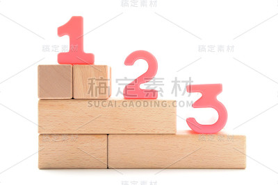由砖砌成的获奖者领奖台