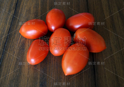 彩色的近距离照片椭圆形罗马西红柿