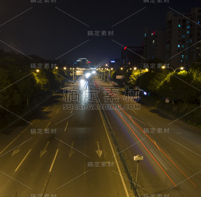 晚上路