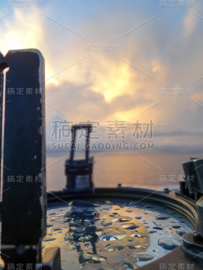 方位圆与一个模糊的背景