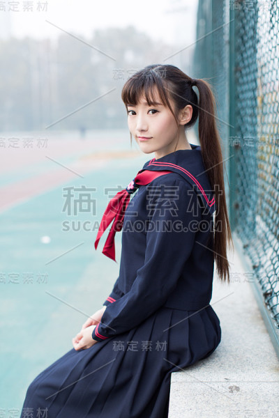 可爱的中国女学生