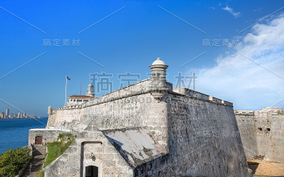 著名的摩洛城堡(Castillo de los Tres Reyes del Morro)，一个要塞