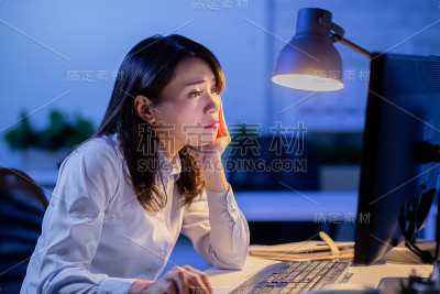 女人加班