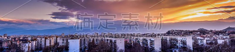 天空中的火焰