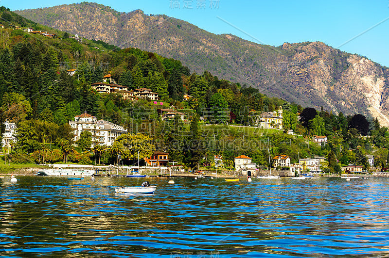 意大利皮埃蒙特湖(Lago Maggiore)海岸