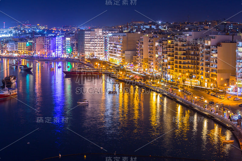 斯利马港的夜景