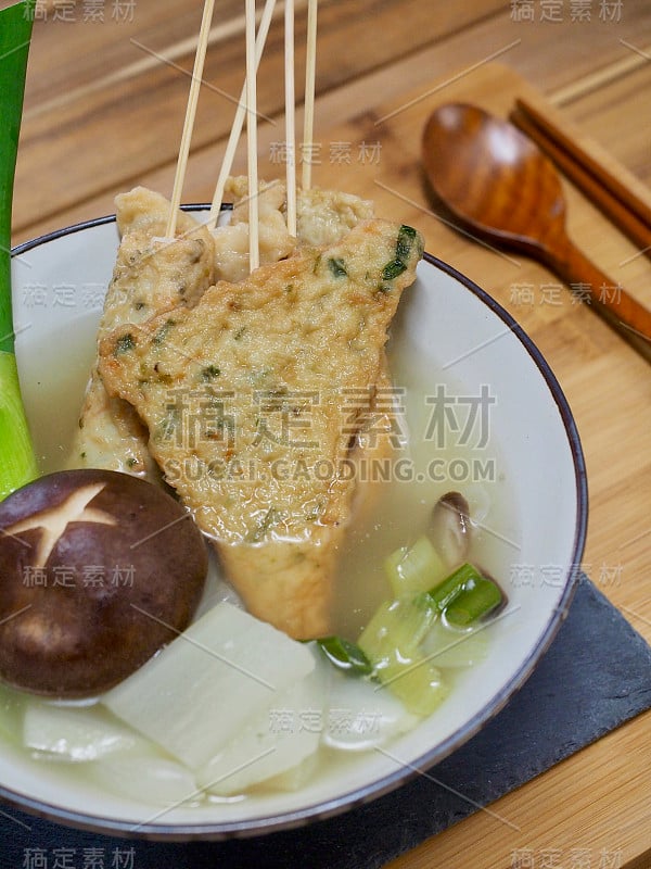 韩国食品牛肉蔬菜石锅拌饭