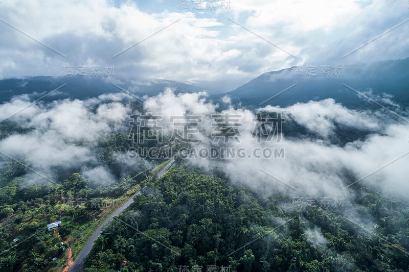 中美洲朦胧的玛雅山脉