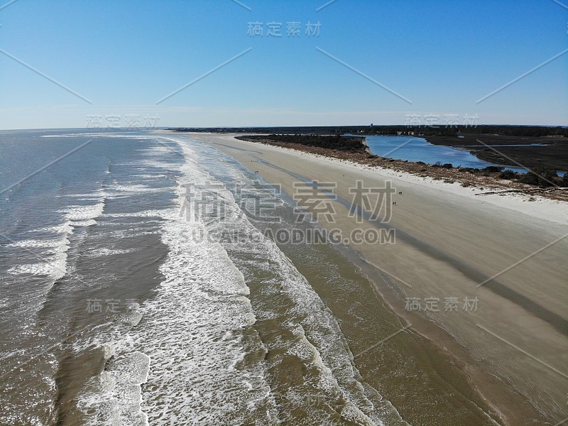 在南卡罗来纳州基瓦岛的海滩上