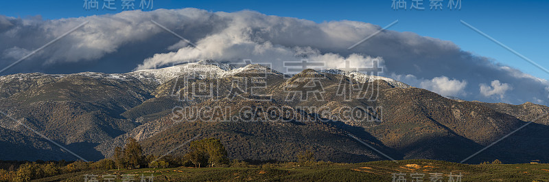 雪山