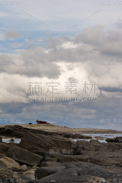 001年搁浅的船