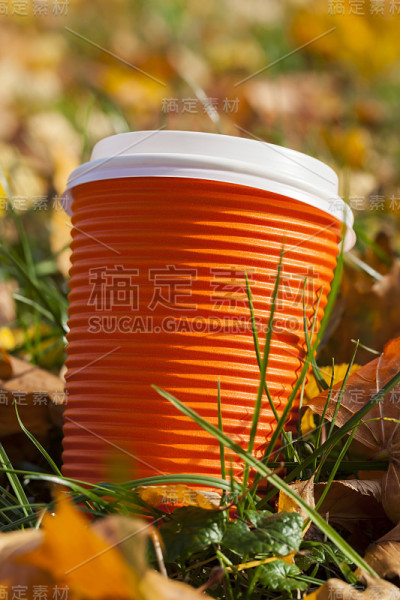 杯子喝咖啡