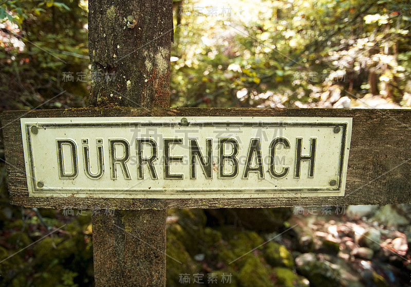 Duerrenbach Creek的标志